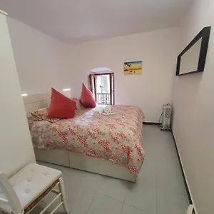 Monolocale Caterina Corniglia
